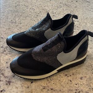 J/Slides Urban Sport Black and Gray Slip-On Sneakers sz 6